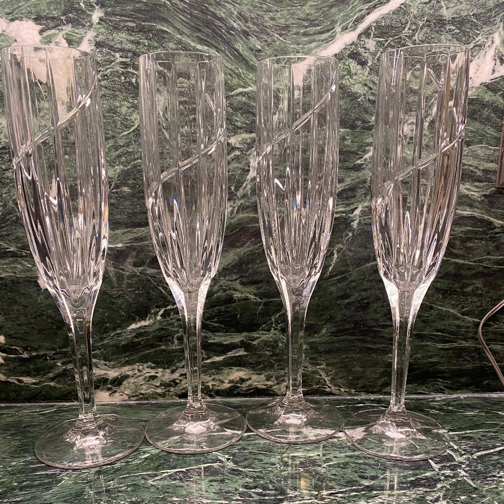 Mikasa Set of 4 Northern Lights Fluted Champagne Glasses